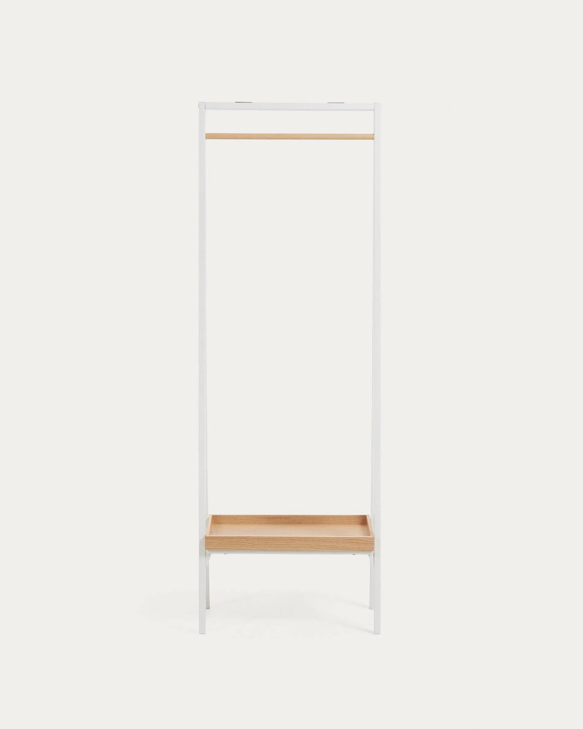 Stilvolle Garderobe mit Metallrahmen und Eichenfurnier, ideal für kleine Räume. Funktional und dekorativ.