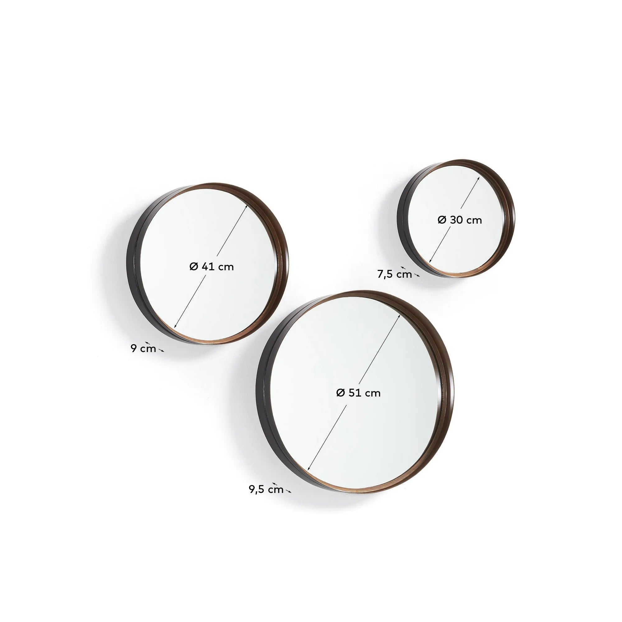 Das Ralphe 3er-Set von Kave Home: Stilvolle Spiegel in verschiedenen Formen, die Licht und Eleganz in jeden Raum bringen.