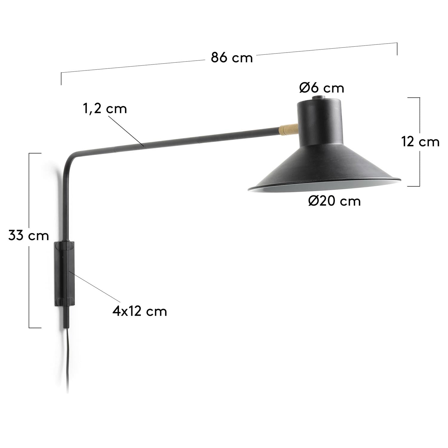 Elegante Aria Wandleuchte in Schwarz für zeitlose Raumgestaltung.