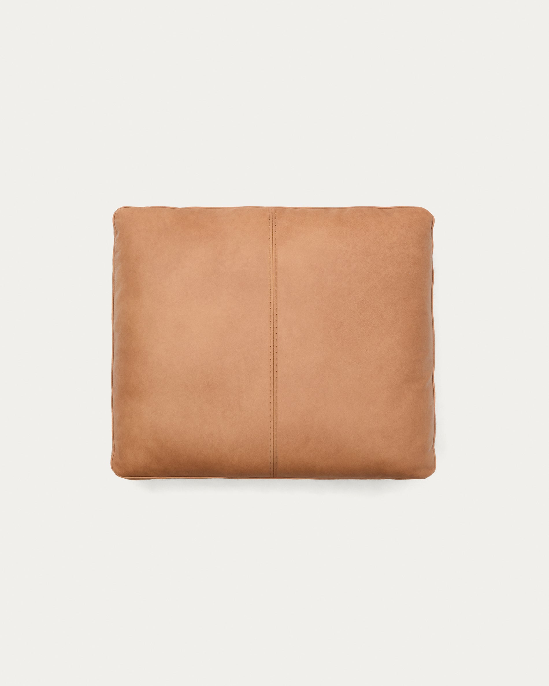 Kissen Blok aus braunem Leder 50 x 60 cm in Braun präsentiert im Onlineshop von KAQTU Design AG. Deko Kissen ist von Kave Home