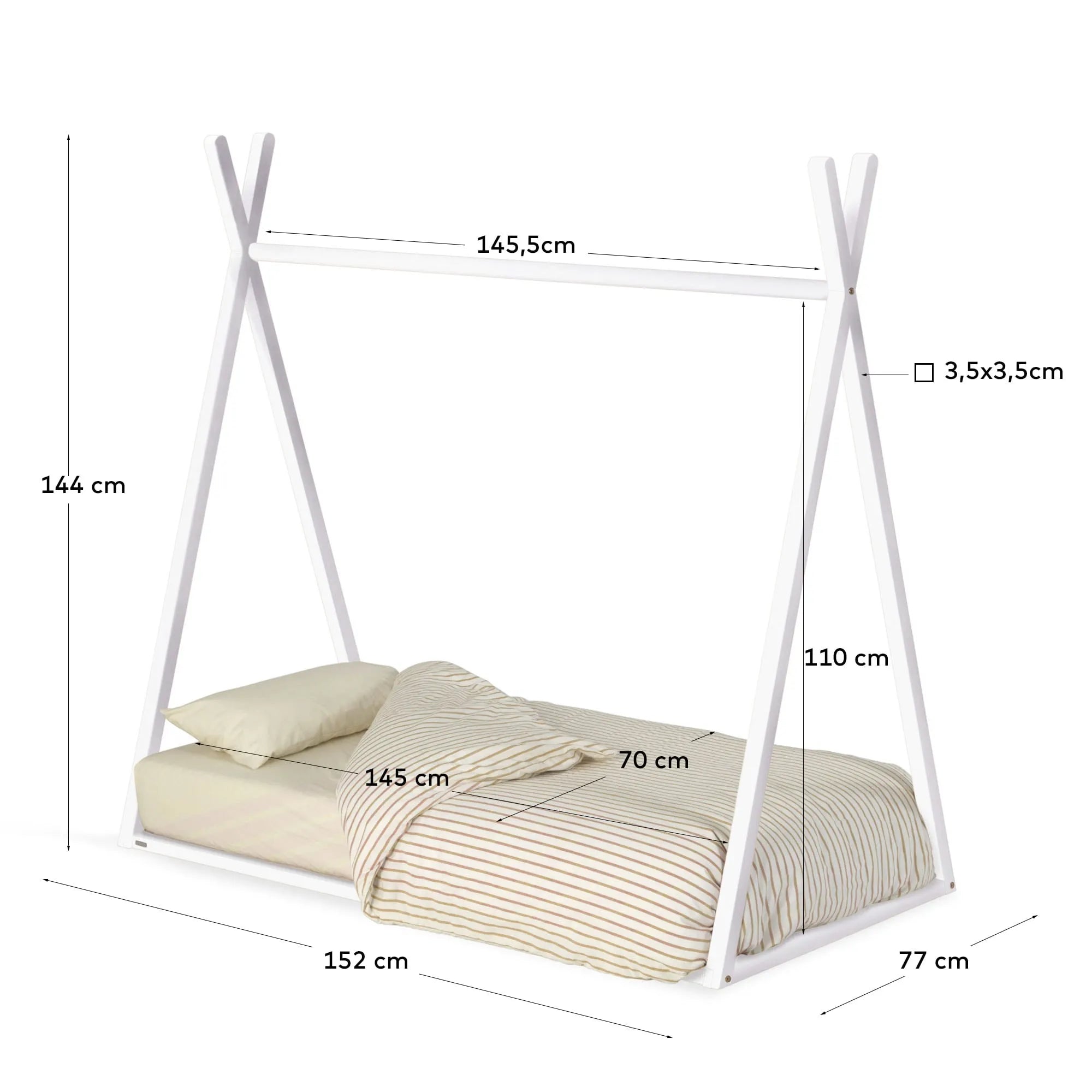 Das Maralis Tipi-Bett aus massiver Buche mit weißem Finish bietet ein stilvolles, sicheres und fantasieanregendes Schlafumfeld für Kinder.