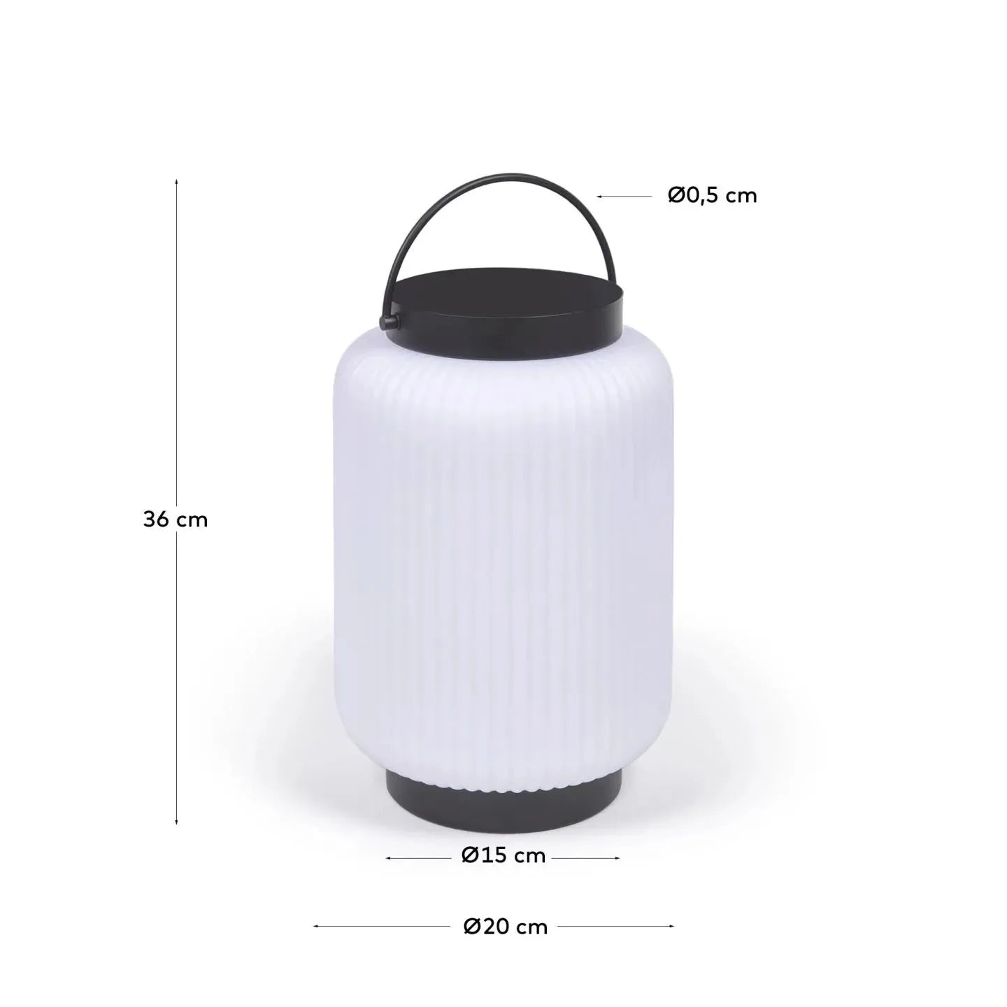 Die Verona Tischlampe kombiniert Polyethylen und schwarzes Metall für stilvolle Beleuchtung und modernes Ambiente in jedem Raum.