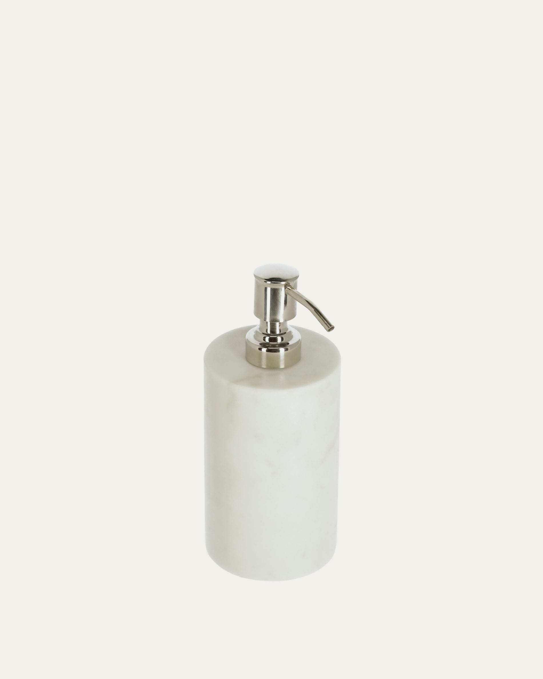 Elenei Seifenspender aus Marmor in Weiss präsentiert im Onlineshop von KAQTU Design AG. Badzubehör ist von Kave Home