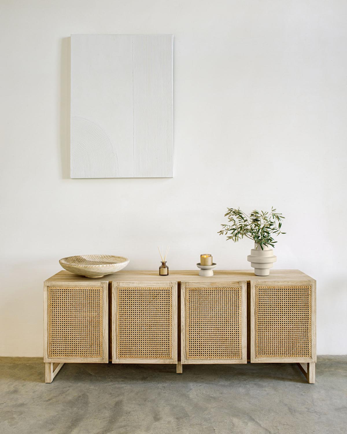 Modernes Adelta Bild 80x110 cm: Weisse Linien von Kave Home.