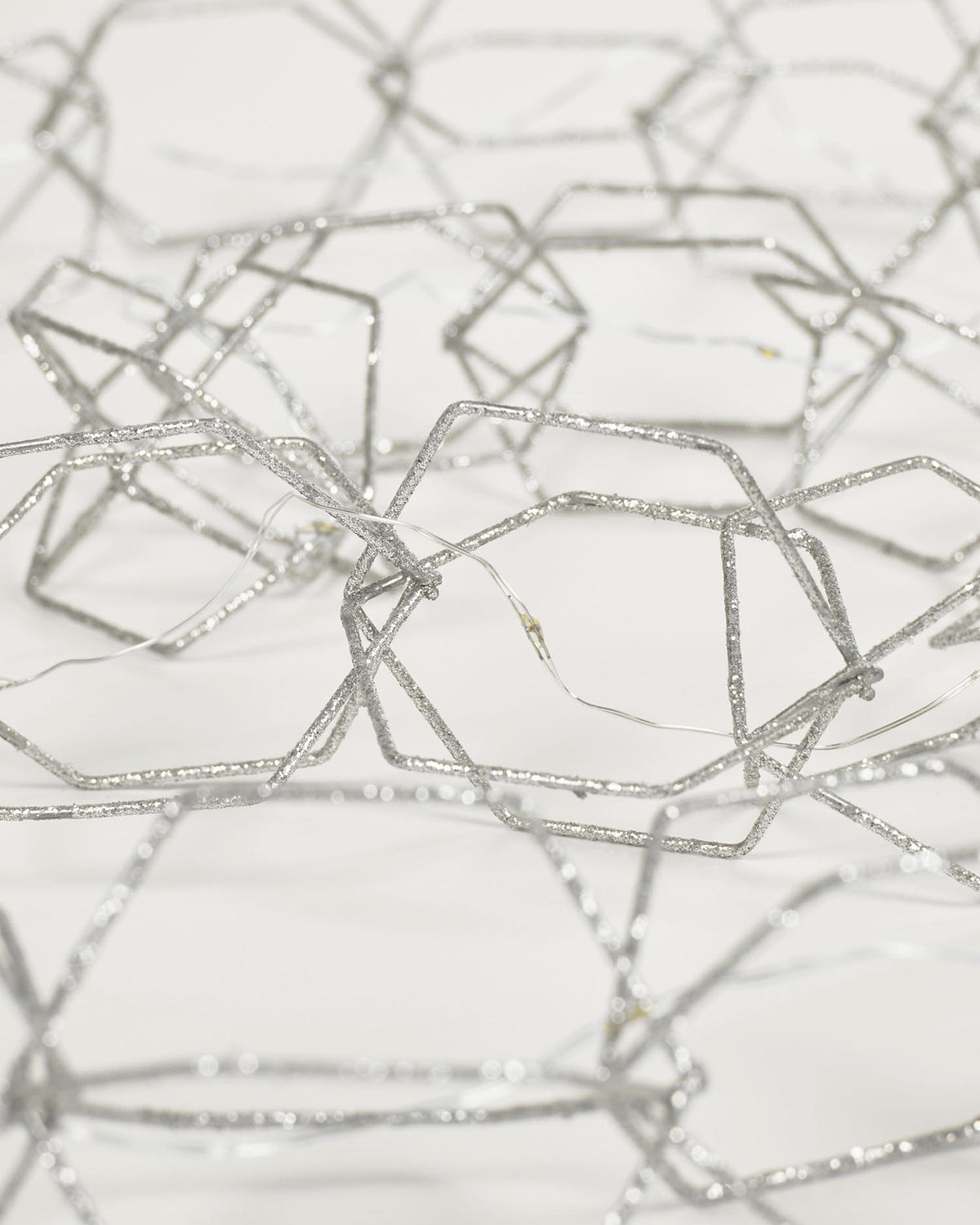 Narel Lichterkette grau 1,9 m in Silber präsentiert im Onlineshop von KAQTU Design AG. Lampenkette ist von Kave Home