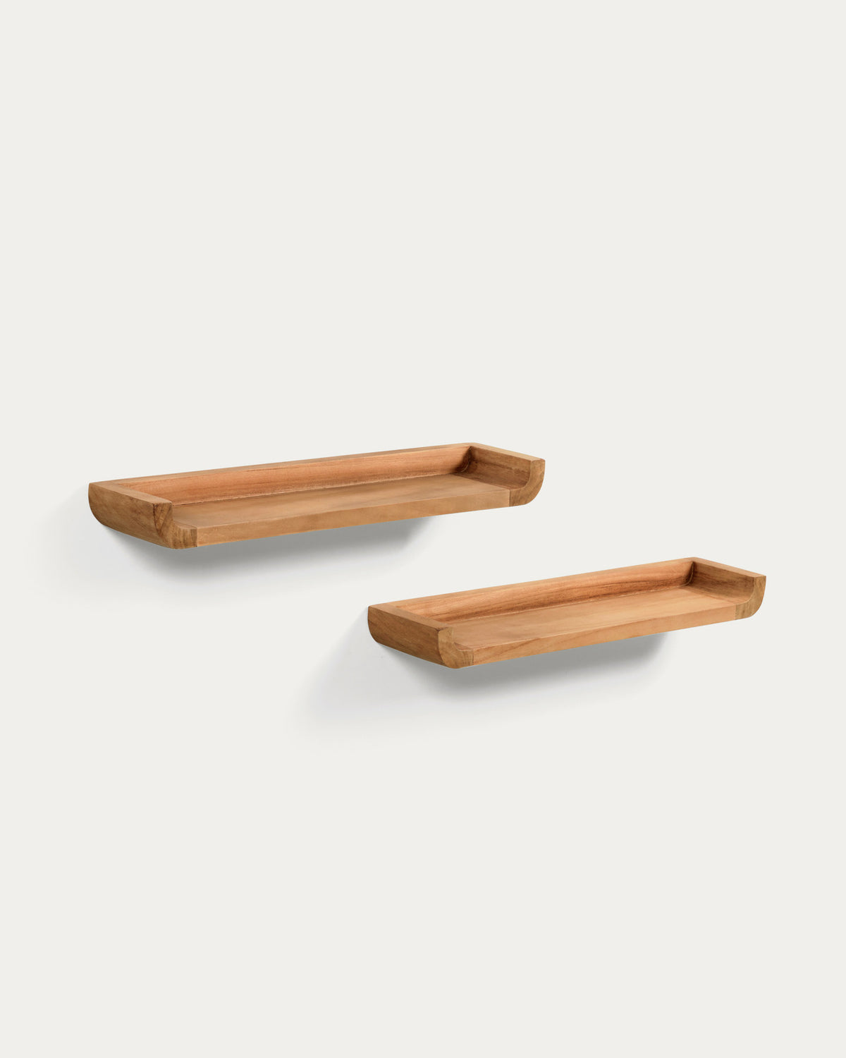 Shamel Set aus 2 Regalen aus massivem Teakholz 50 x 5 cm in Natur präsentiert im Onlineshop von KAQTU Design AG. Wandregal ist von Kave Home