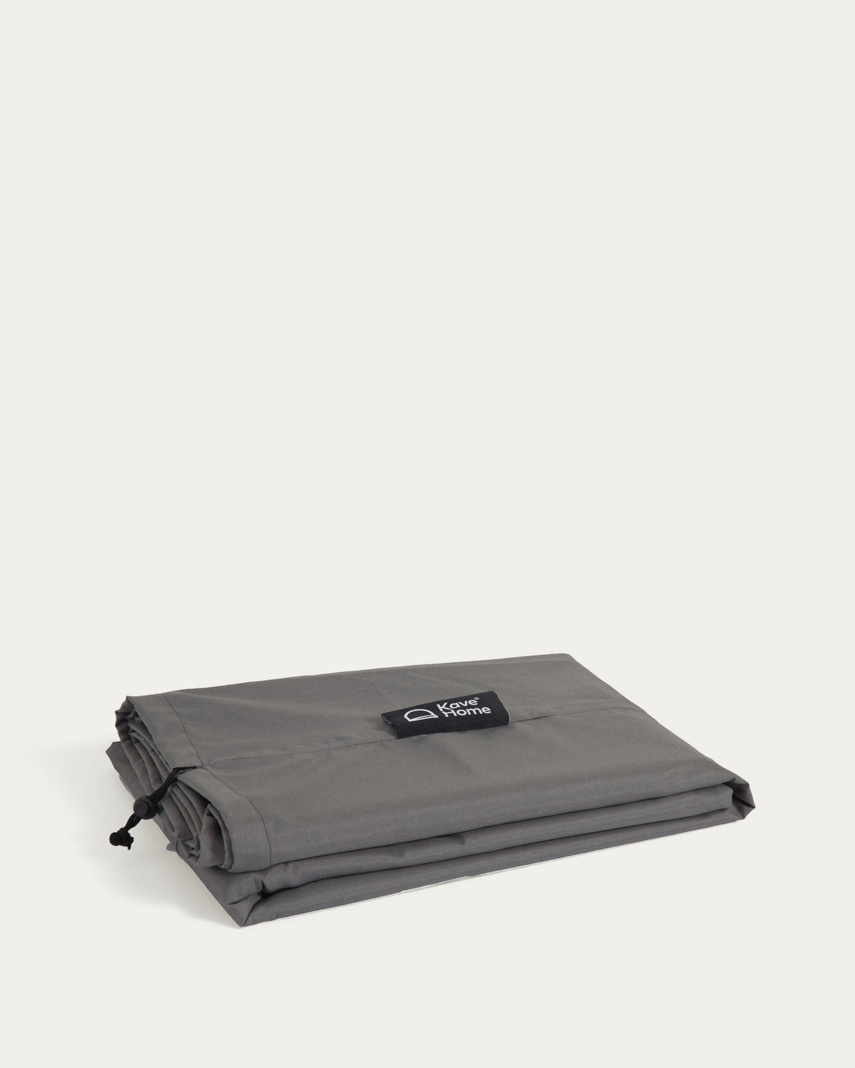 Iria Schutzhülle für Outdoor-Möbel max. 110 x 105 cm in Grau präsentiert im Onlineshop von KAQTU Design AG. Outdoor-Accessoire ist von Kave Home