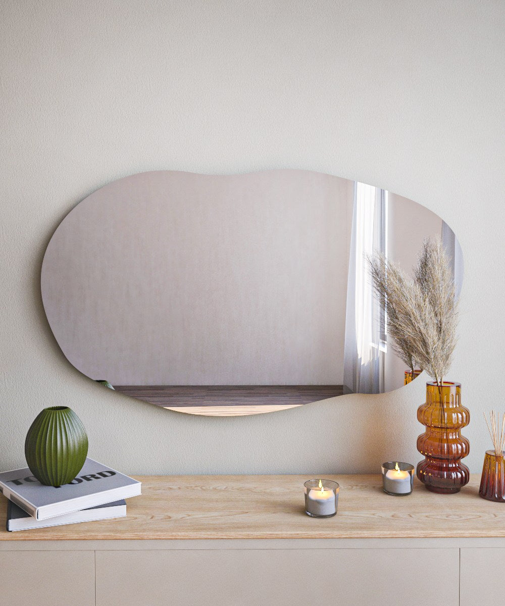Lossa - Black in Schwarz präsentiert im Onlineshop von KAQTU Design AG. Spiegel ist von Hanah Home