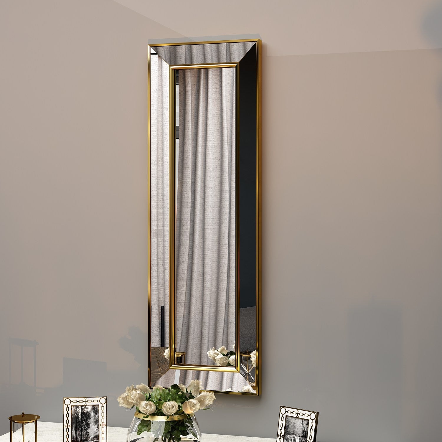 Carlos - Gold in Gold präsentiert im Onlineshop von KAQTU Design AG. Spiegel ist von Hanah Home