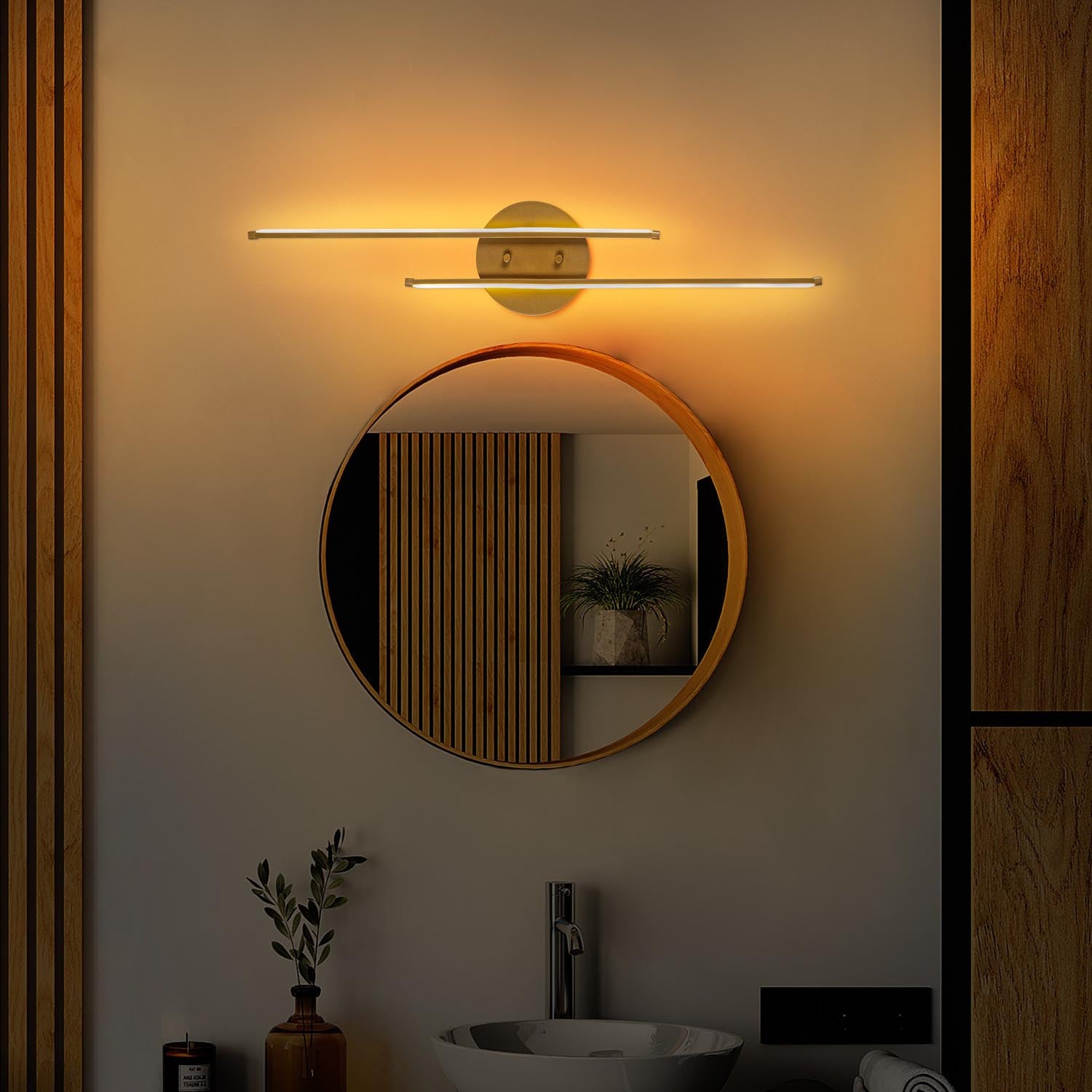 Umut - 13298 in Gold präsentiert im Onlineshop von KAQTU Design AG. Wandleuchte ist von Opviq