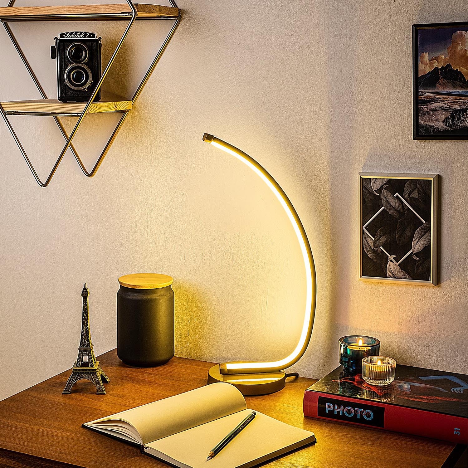 Bevel - 13322 in Gold präsentiert im Onlineshop von KAQTU Design AG. Tischleuchte ist von Opviq