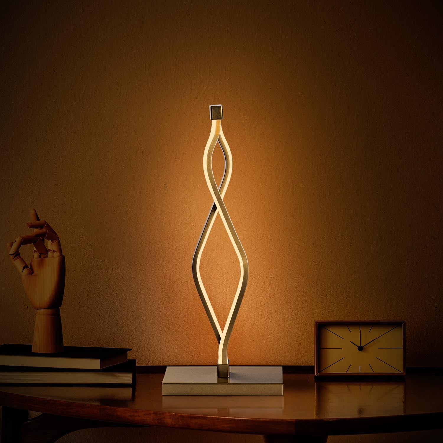 Zozo - 13292 in Gold präsentiert im Onlineshop von KAQTU Design AG. Tischleuchte ist von Opviq
