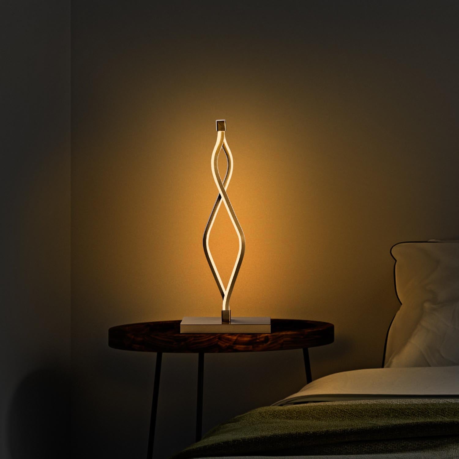 Zozo - 13292 in Gold präsentiert im Onlineshop von KAQTU Design AG. Tischleuchte ist von Opviq