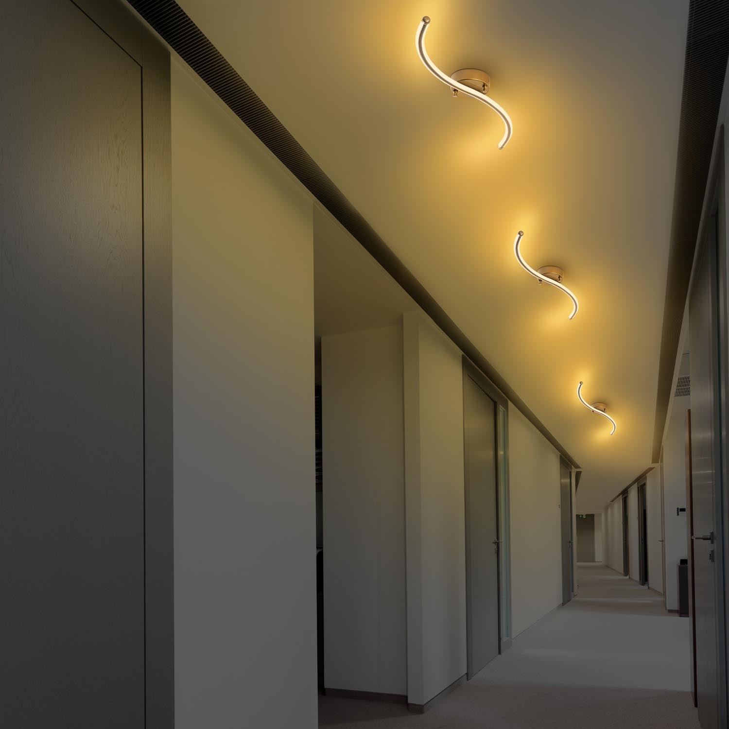 Yılan - 13279 in Gold präsentiert im Onlineshop von KAQTU Design AG. Deckenleuchte ist von Opviq