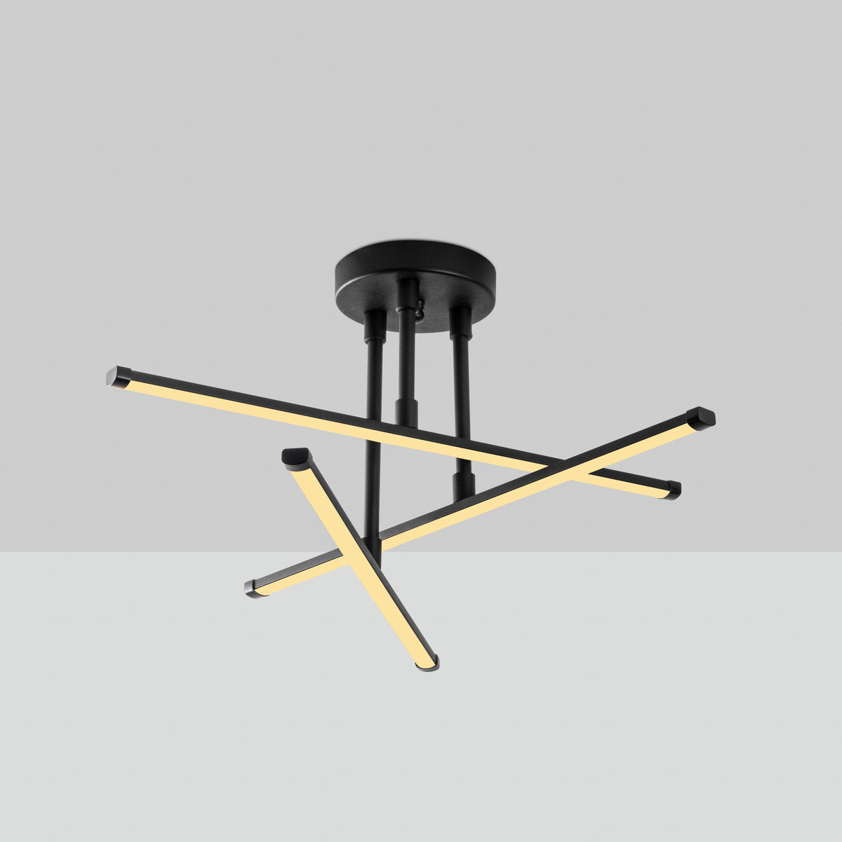 Ledflower Deckenleuchte - Schwarz in Schwarz präsentiert im Onlineshop von KAQTU Design AG. Deckenleuchte ist von Opviq