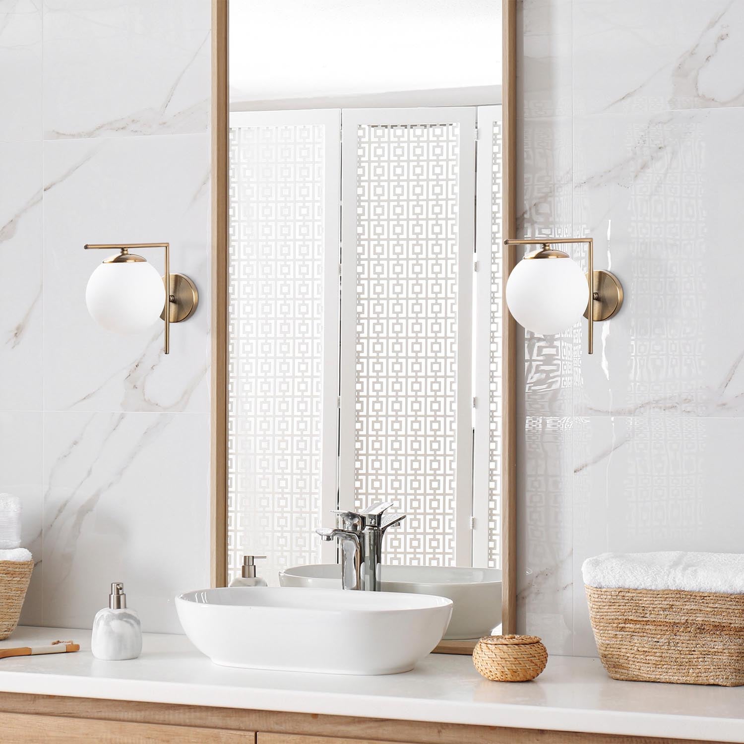 7141 - Antique in Antik präsentiert im Onlineshop von KAQTU Design AG. Wandleuchte ist von Opviq