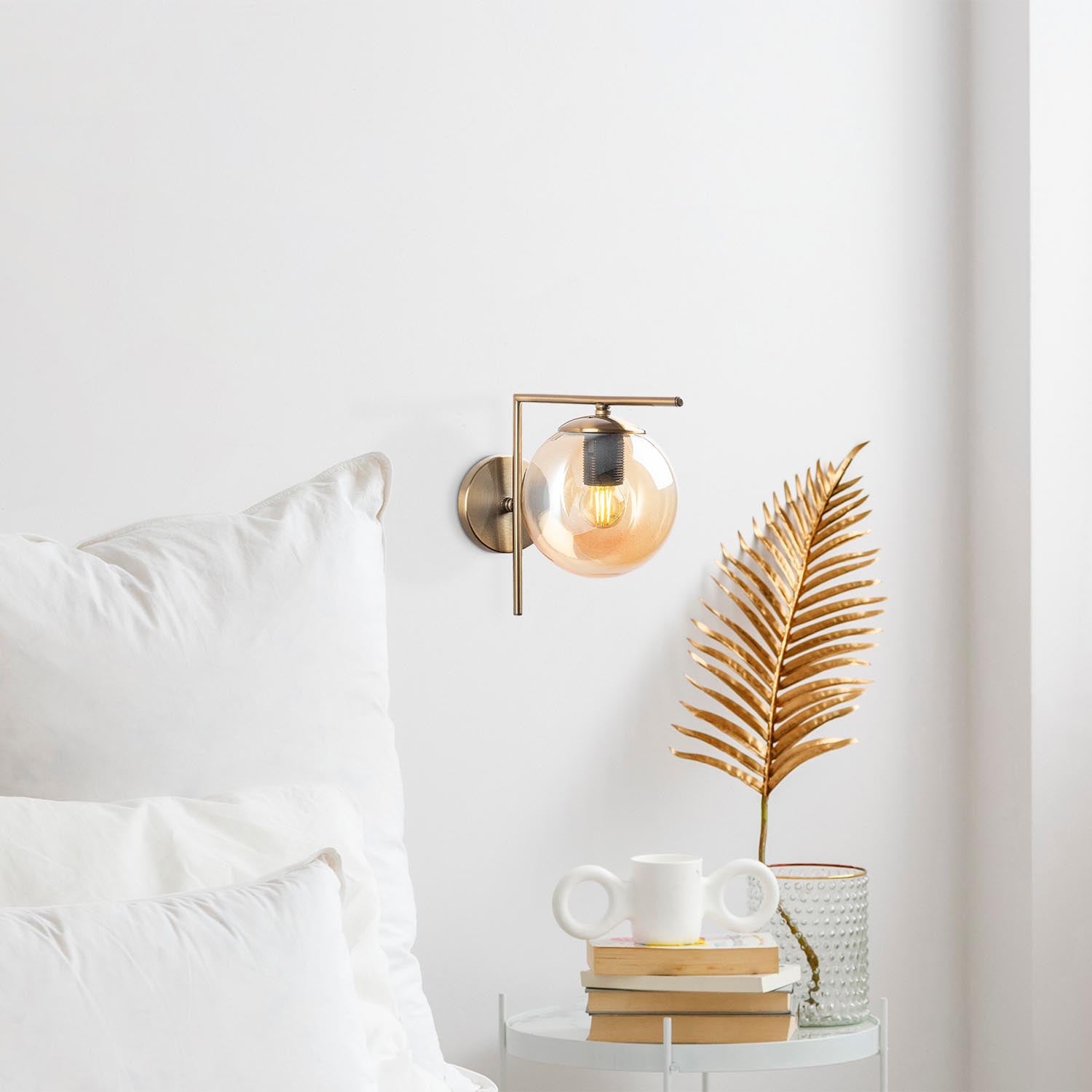 7142 - Antique in Antik präsentiert im Onlineshop von KAQTU Design AG. Wandleuchte ist von Opviq