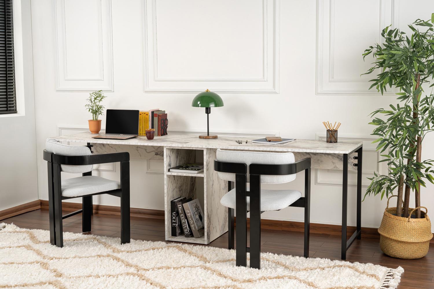 Twin Study Desk - Freesia Marble, Black in Freesia
 Marmor
 Schwarz präsentiert im Onlineshop von KAQTU Design AG. Schreibtisch ist von Nordure