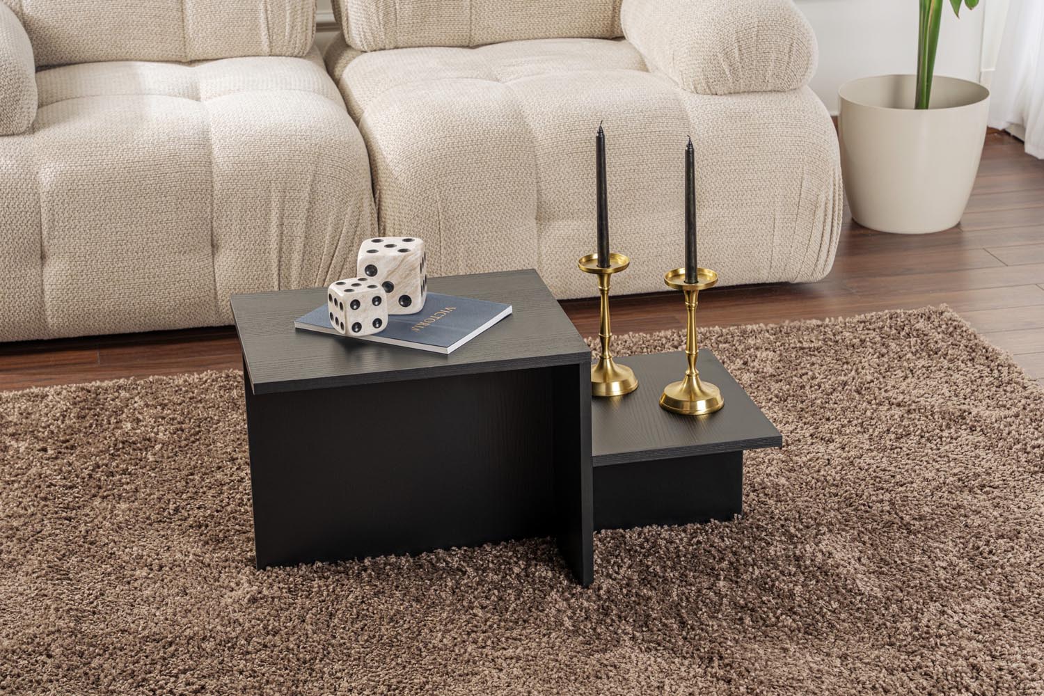 Harmony - Wood Black in Holz Schwarz präsentiert im Onlineshop von KAQTU Design AG. Beistelltisch ist von Nordure