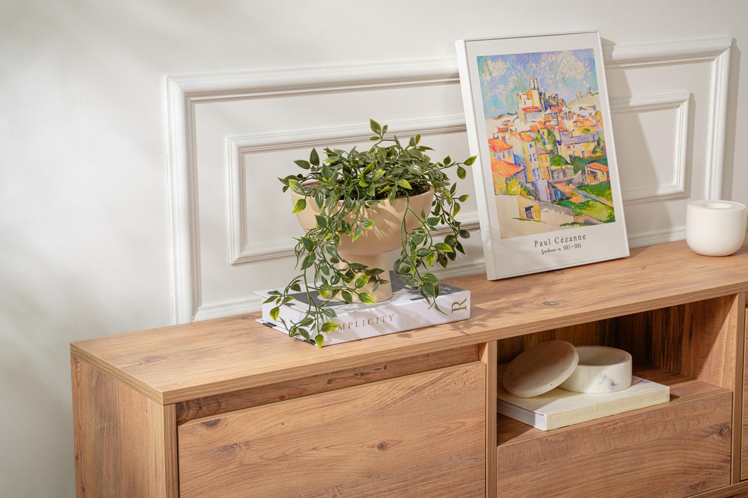 Vanguard - Atlantic Pine in Atlantische Kiefer präsentiert im Onlineshop von KAQTU Design AG. Sideboard ist von Nordure