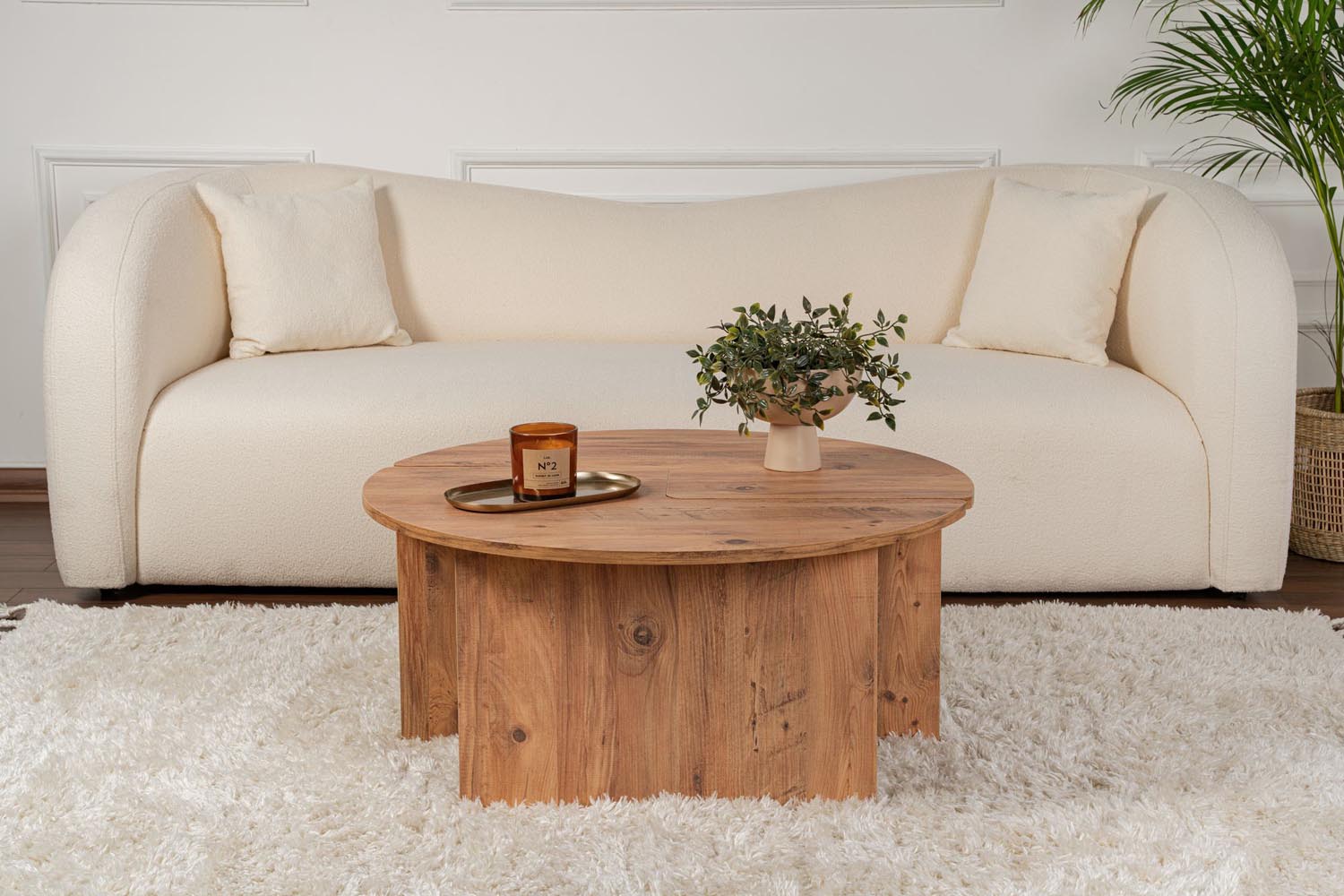 Moira - Atlantic Pine in Atlantische Kiefer präsentiert im Onlineshop von KAQTU Design AG. Beistelltisch ist von Nordure