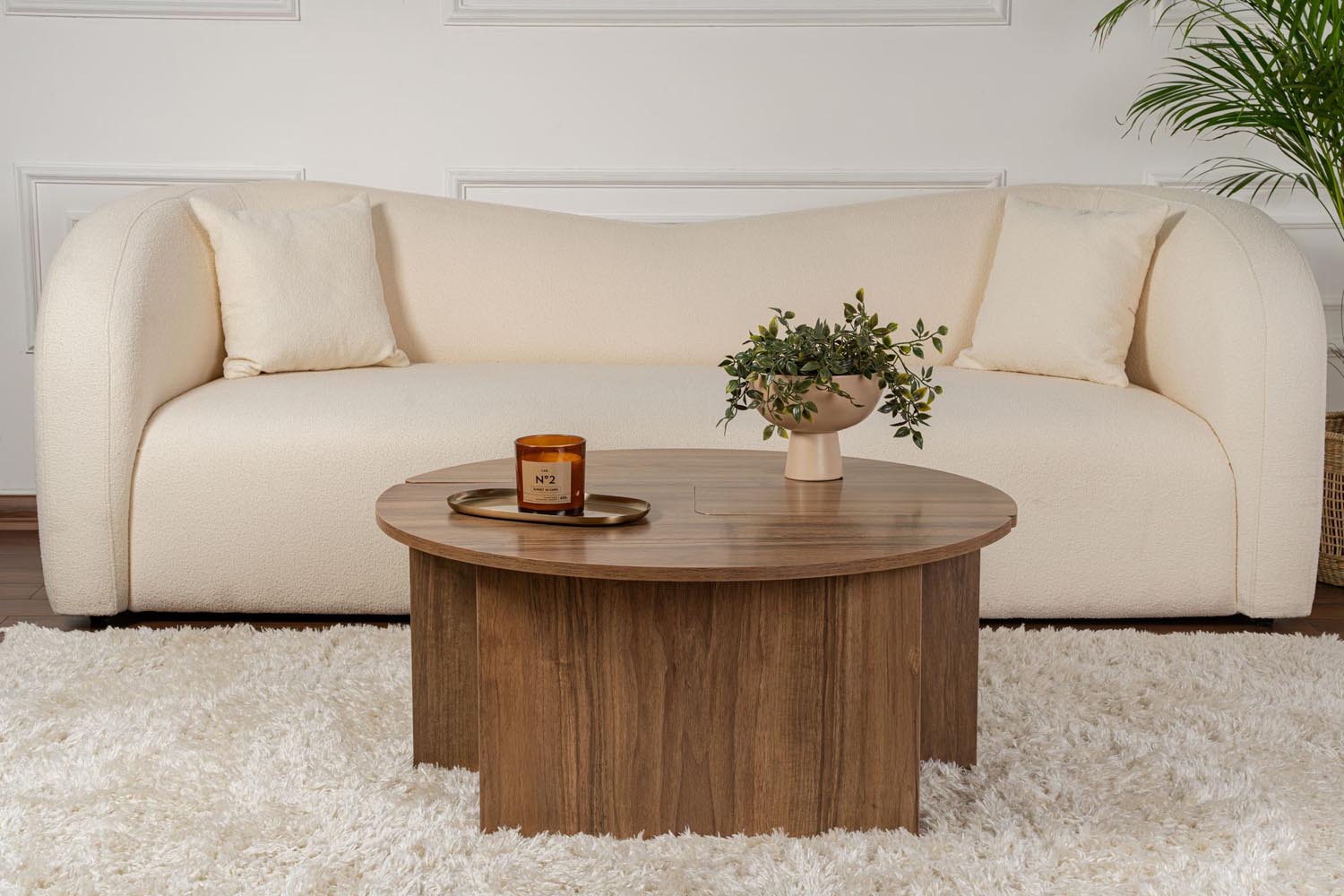 Moira - Walnut in Walnuss präsentiert im Onlineshop von KAQTU Design AG. Beistelltisch ist von Nordure