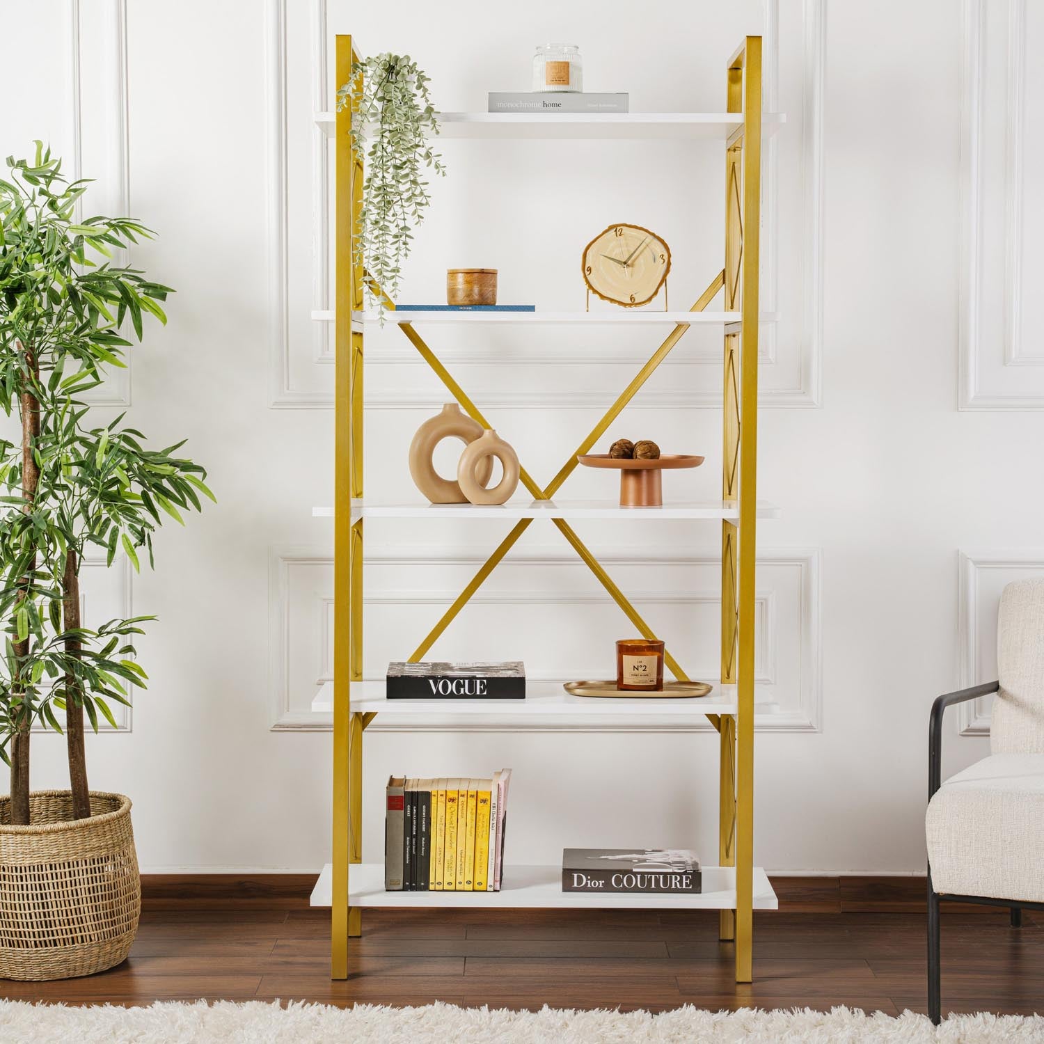 Elysian - White, Gold in Weisses Gold präsentiert im Onlineshop von KAQTU Design AG. Bücherregal ist von Nordure