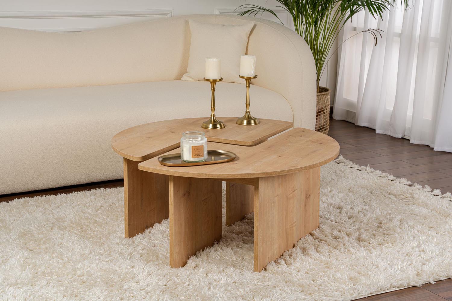 Moira - Oak in Eiche präsentiert im Onlineshop von KAQTU Design AG. Beistelltisch ist von Nordure
