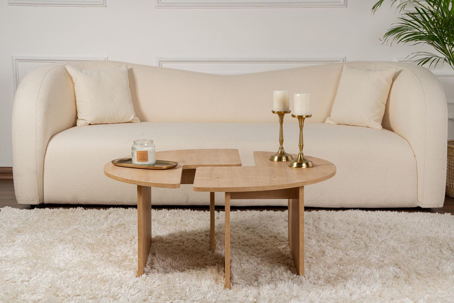 Moira - Oak in Eiche präsentiert im Onlineshop von KAQTU Design AG. Beistelltisch ist von Nordure