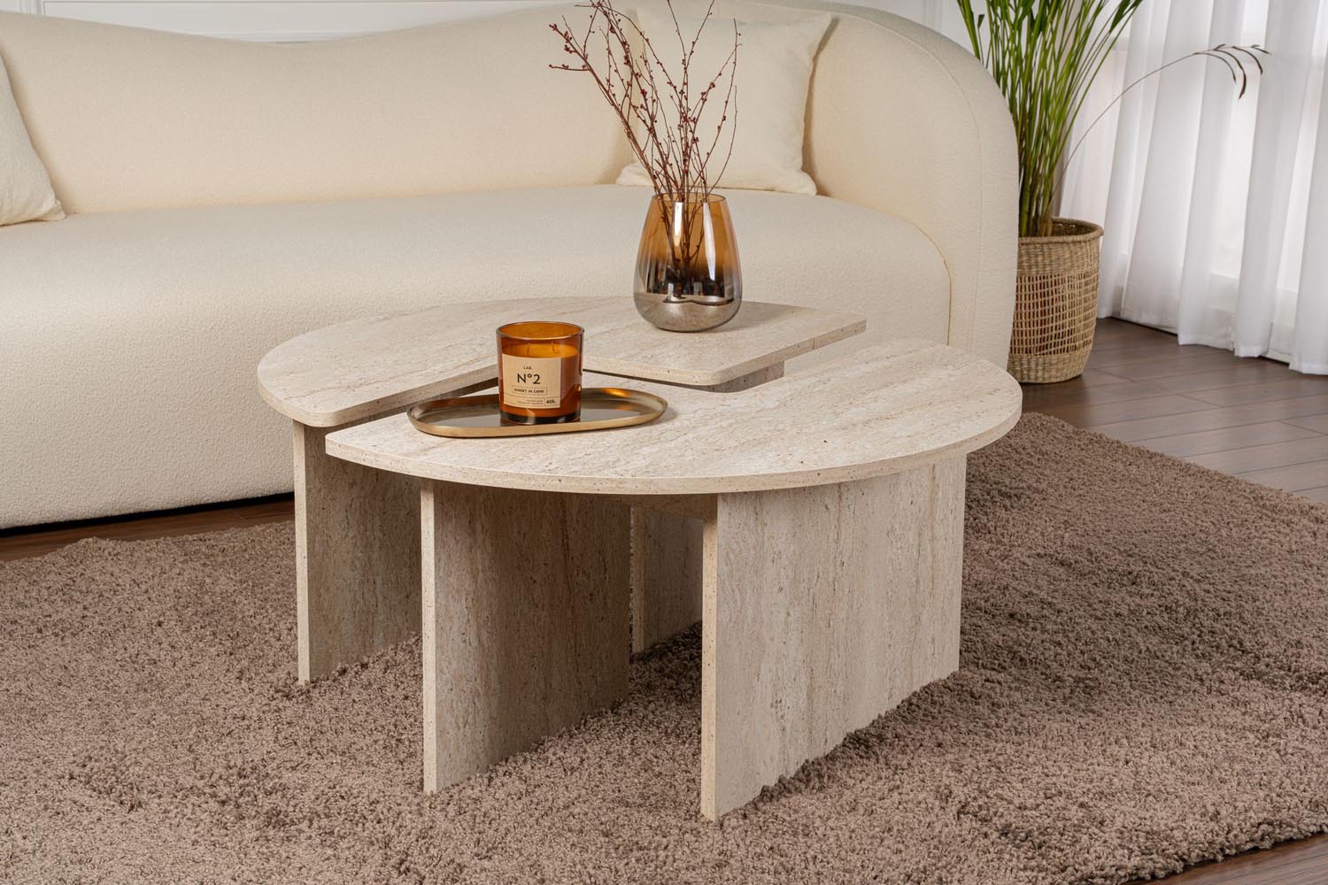 Moira - Travertine in Travertin präsentiert im Onlineshop von KAQTU Design AG. Beistelltisch ist von Nordure