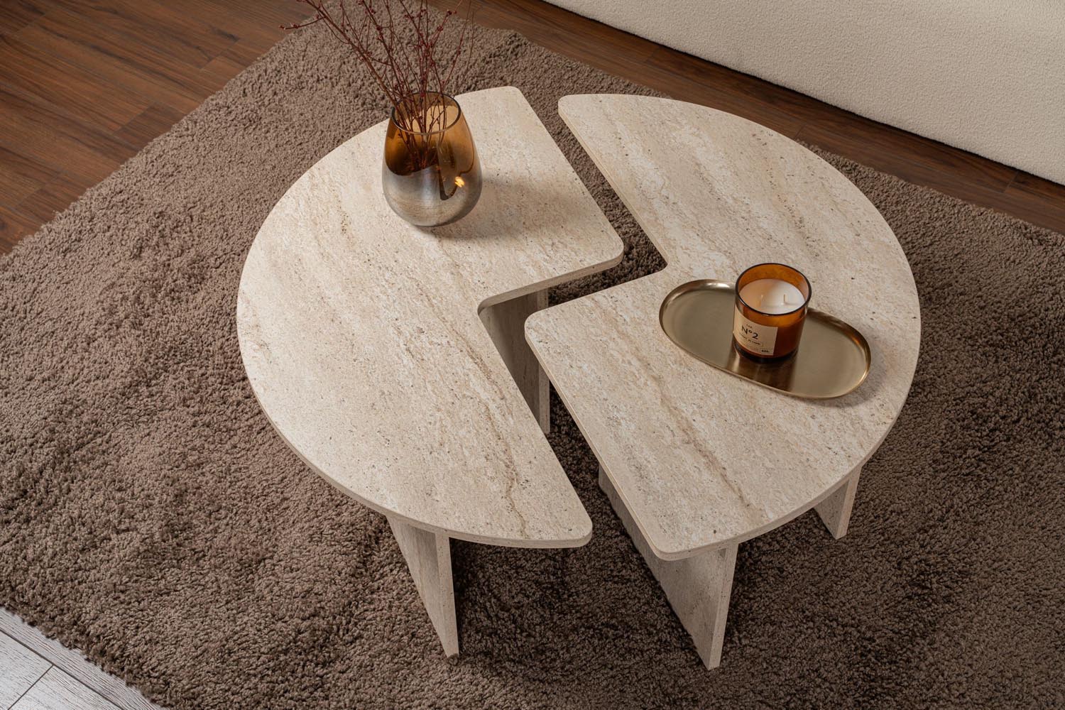 Moira - Travertine in Travertin präsentiert im Onlineshop von KAQTU Design AG. Beistelltisch ist von Nordure