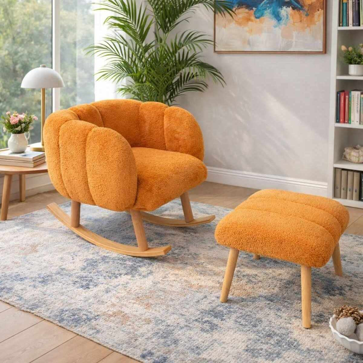 Orangefarbener Ohrensessel mit passendem Hocker, Wingback-Form, Wellsoft-Stoffbezug und Beinen aus Esche, Hanah Home Lotus Set.