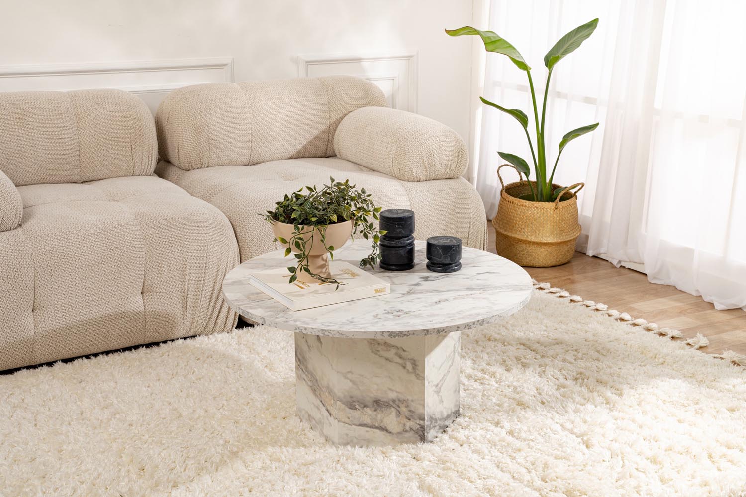 Nova in Freesia- Marmor präsentiert im Onlineshop von KAQTU Design AG. Beistelltisch ist von Nordure