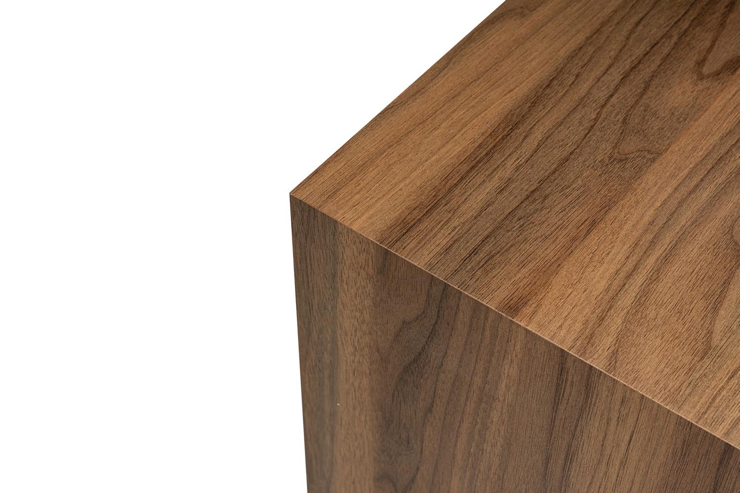 Küp - Walnut in Walnuss präsentiert im Onlineshop von KAQTU Design AG. Beistelltisch ist von Nordure