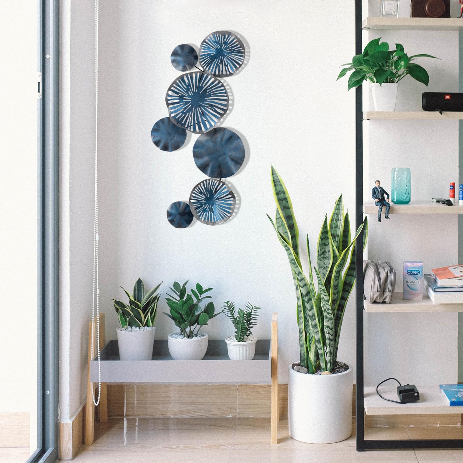 Astrid - CH102-5 in Mehrfarbig präsentiert im Onlineshop von KAQTU Design AG. Wanddeko ist von Wallity