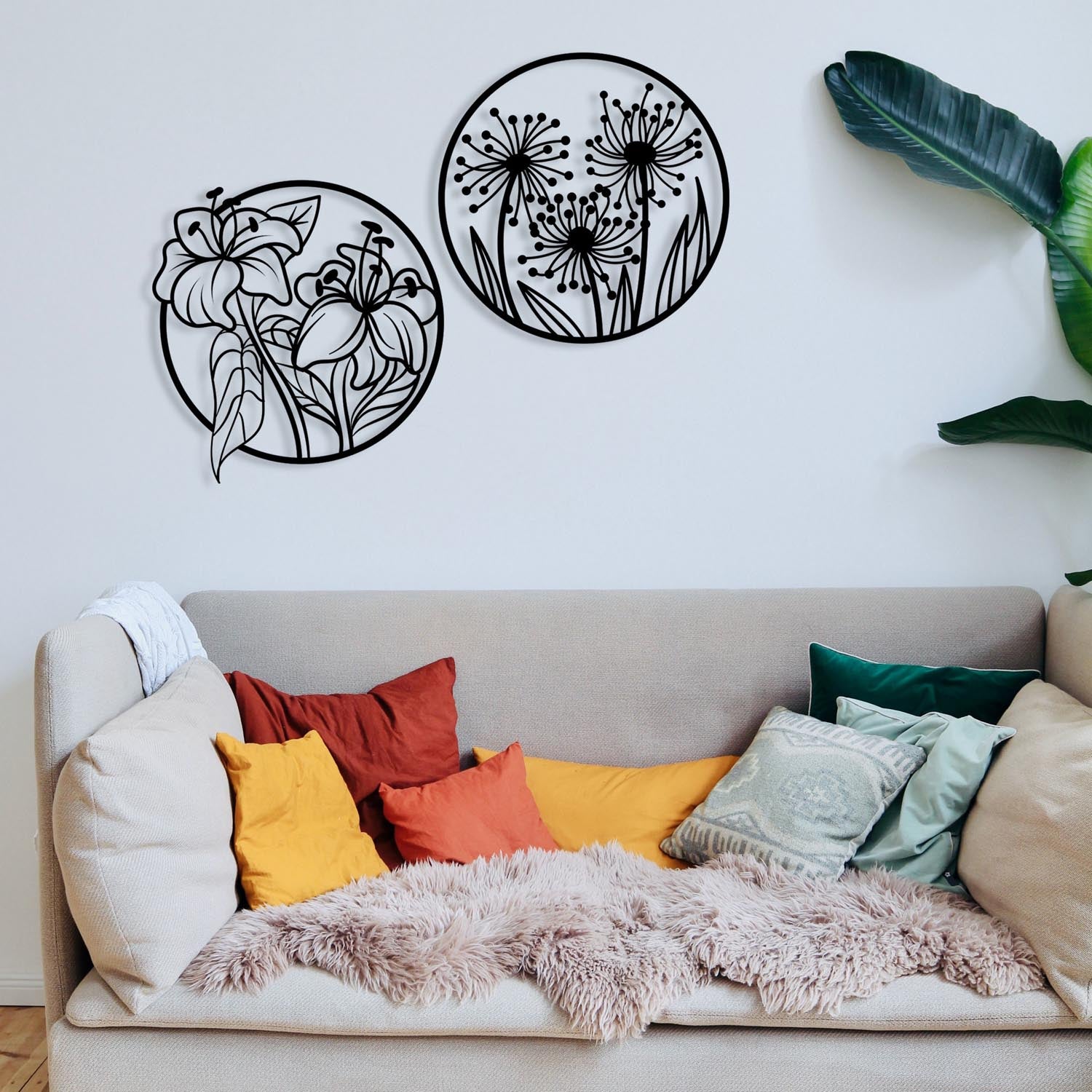 Mucbir in Schwarz präsentiert im Onlineshop von KAQTU Design AG. Wanddeko ist von Wallity