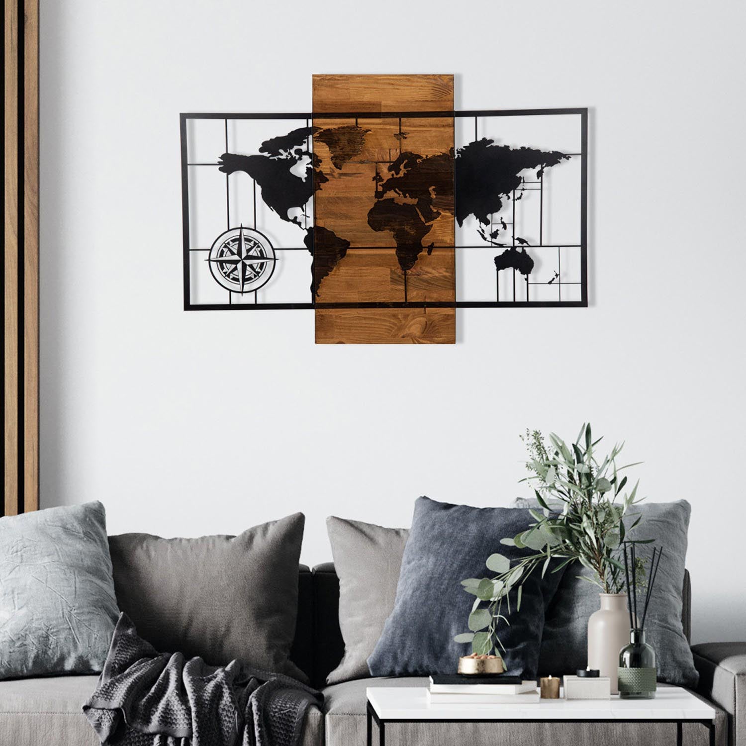 World Map Wıth Compass in Schwarznuss präsentiert im Onlineshop von KAQTU Design AG. Wanddeko ist von Wallity