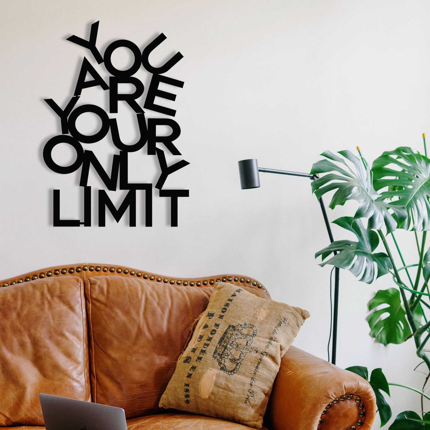 Limit in Schwarz präsentiert im Onlineshop von KAQTU Design AG. Wanddeko ist von Wallity
