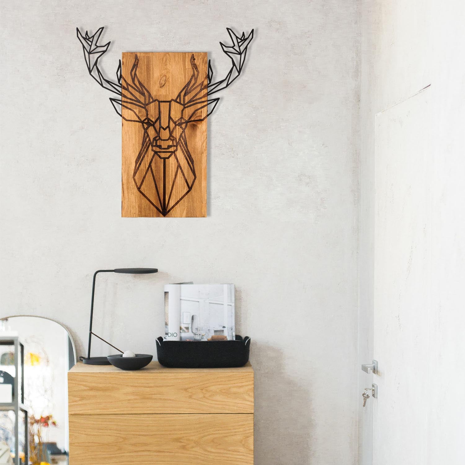 Deer in Schwarznuss präsentiert im Onlineshop von KAQTU Design AG. Wanddeko ist von Wallity