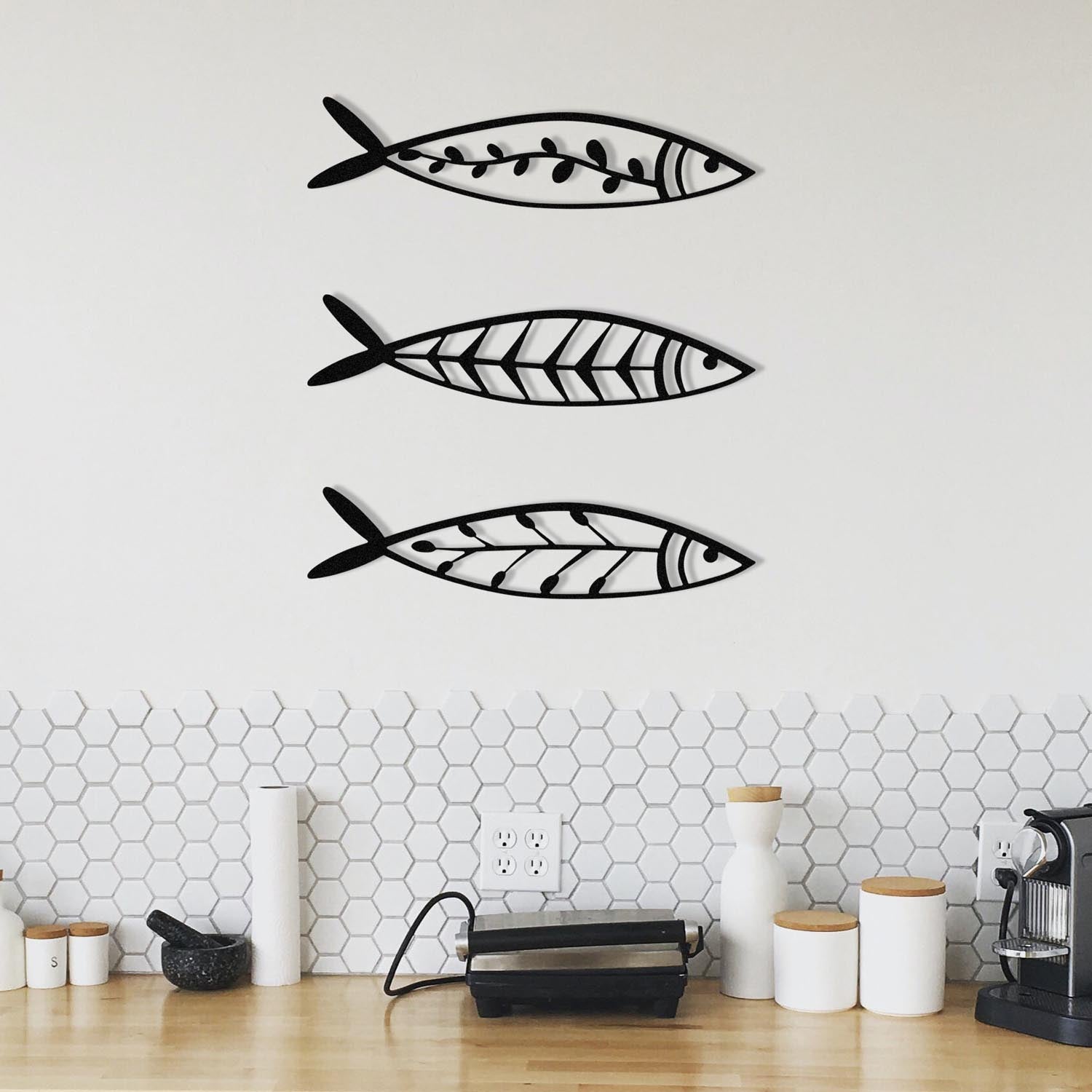 Hamsi in Schwarz präsentiert im Onlineshop von KAQTU Design AG. Wanddeko ist von Wallity