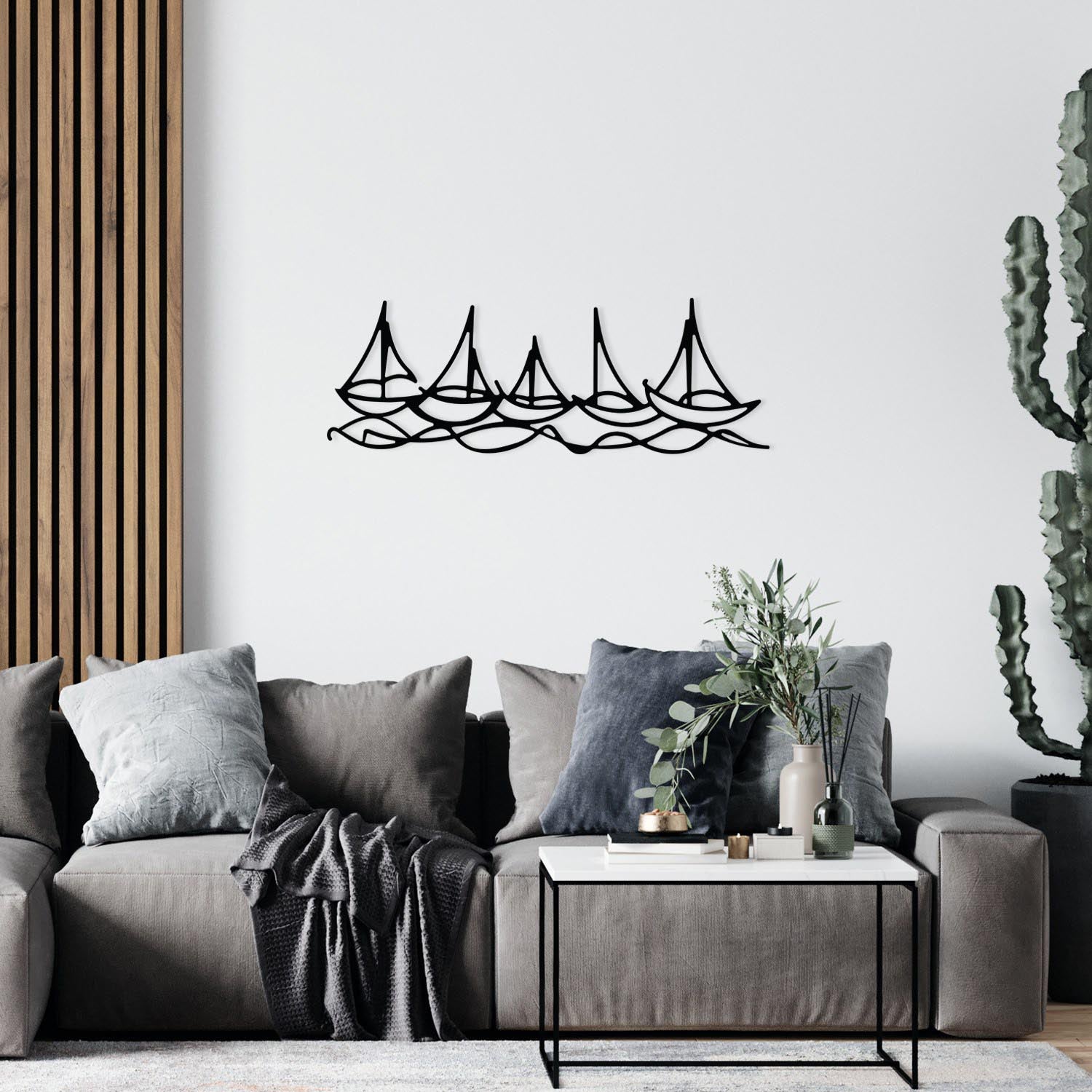 Ships In Water in Schwarz präsentiert im Onlineshop von KAQTU Design AG. Wanddeko ist von Wallity