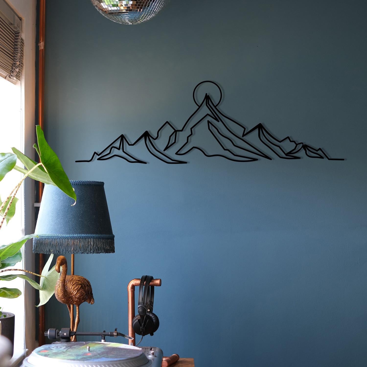 Everest in Schwarz präsentiert im Onlineshop von KAQTU Design AG. Wanddeko ist von Wallity