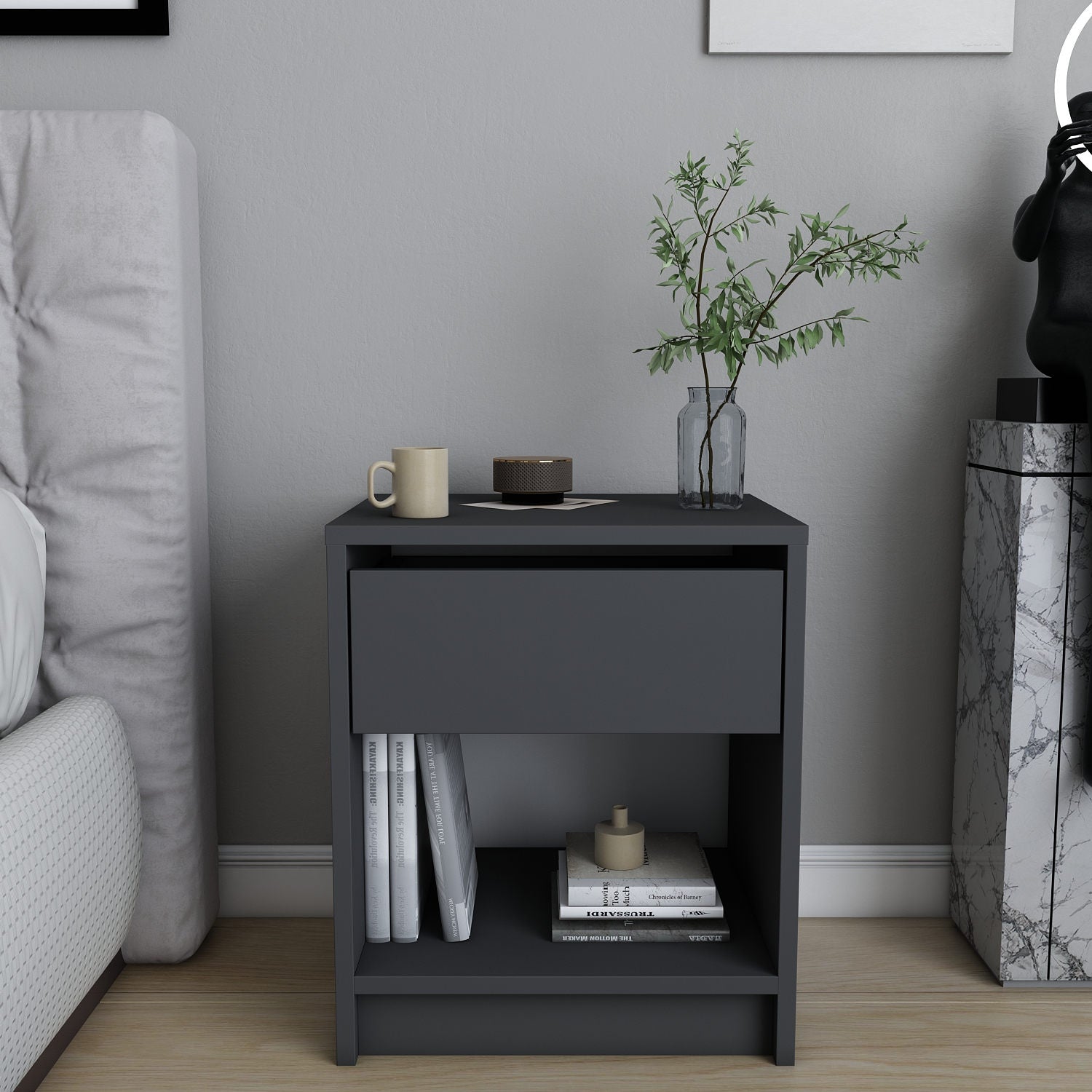 Sheridan - Anthracite in Anthrazit präsentiert im Onlineshop von KAQTU Design AG. Nachttisch ist von Hanah Home