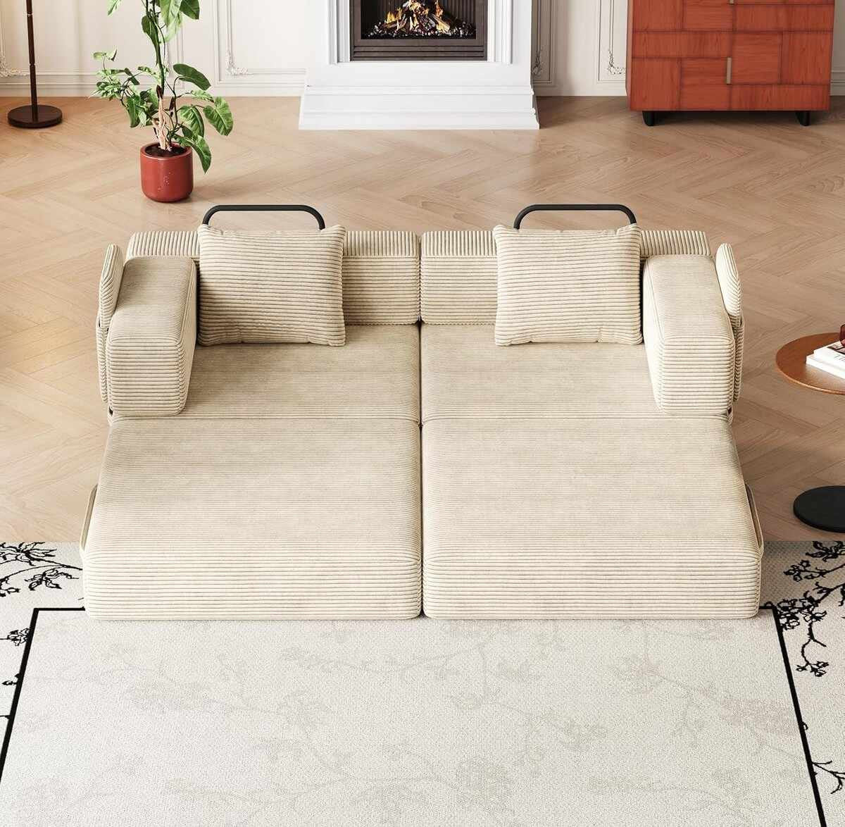 Cremefarbenes 3-Sitzer Schlafsofa aus Polyester/Leinen mit Eisengestell, zwei Kissen und ausziehbarer Liegefläche in Türkei produziert.