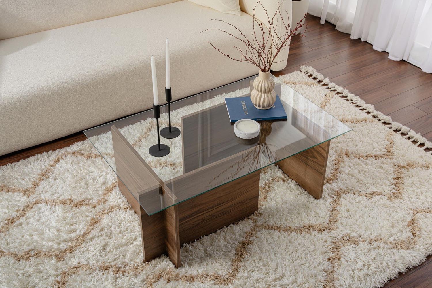 Vetrino - Walnut in Walnuss präsentiert im Onlineshop von KAQTU Design AG. Beistelltisch ist von Nordure