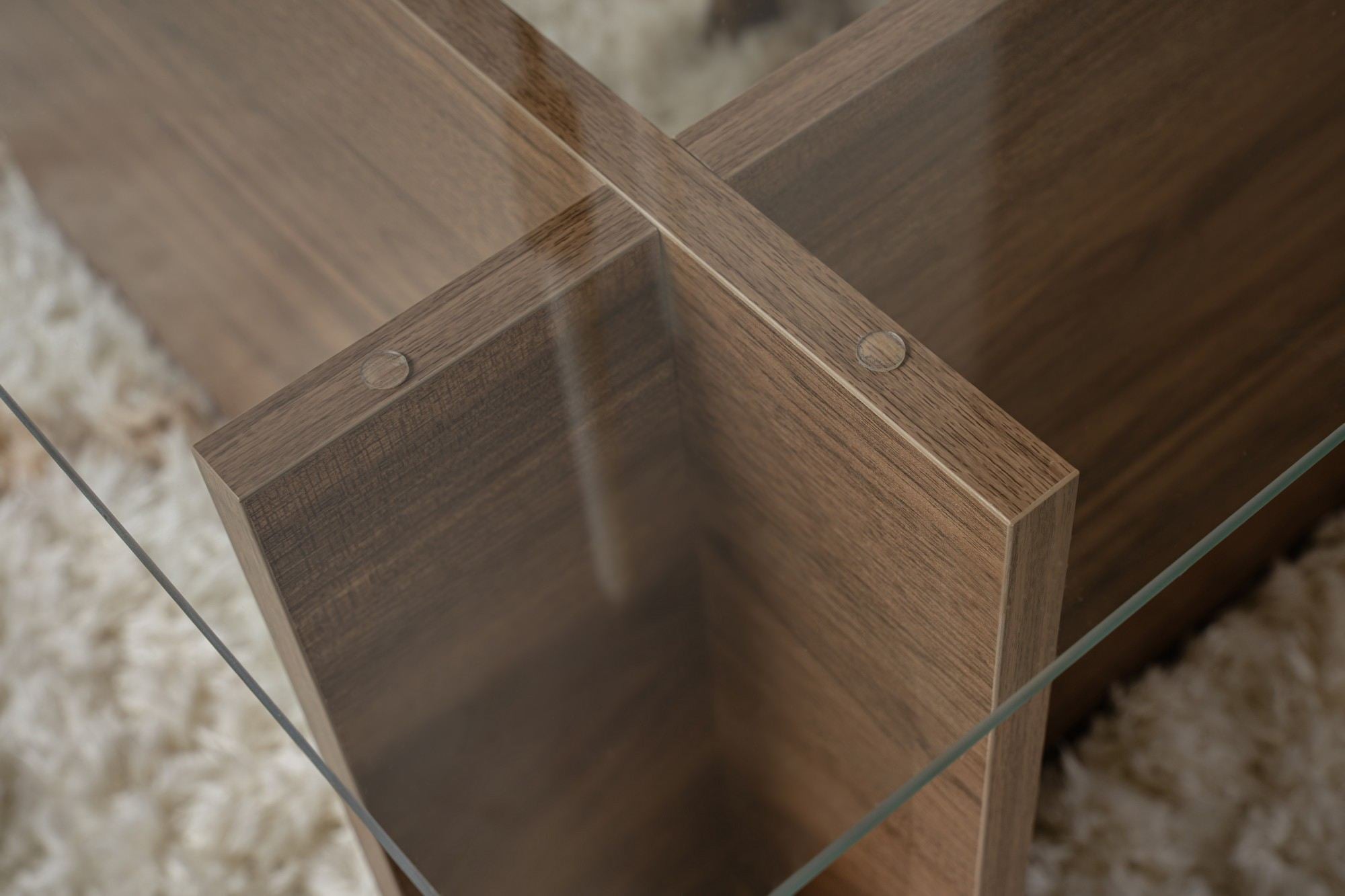 Vetrino - Walnut in Walnuss präsentiert im Onlineshop von KAQTU Design AG. Beistelltisch ist von Nordure