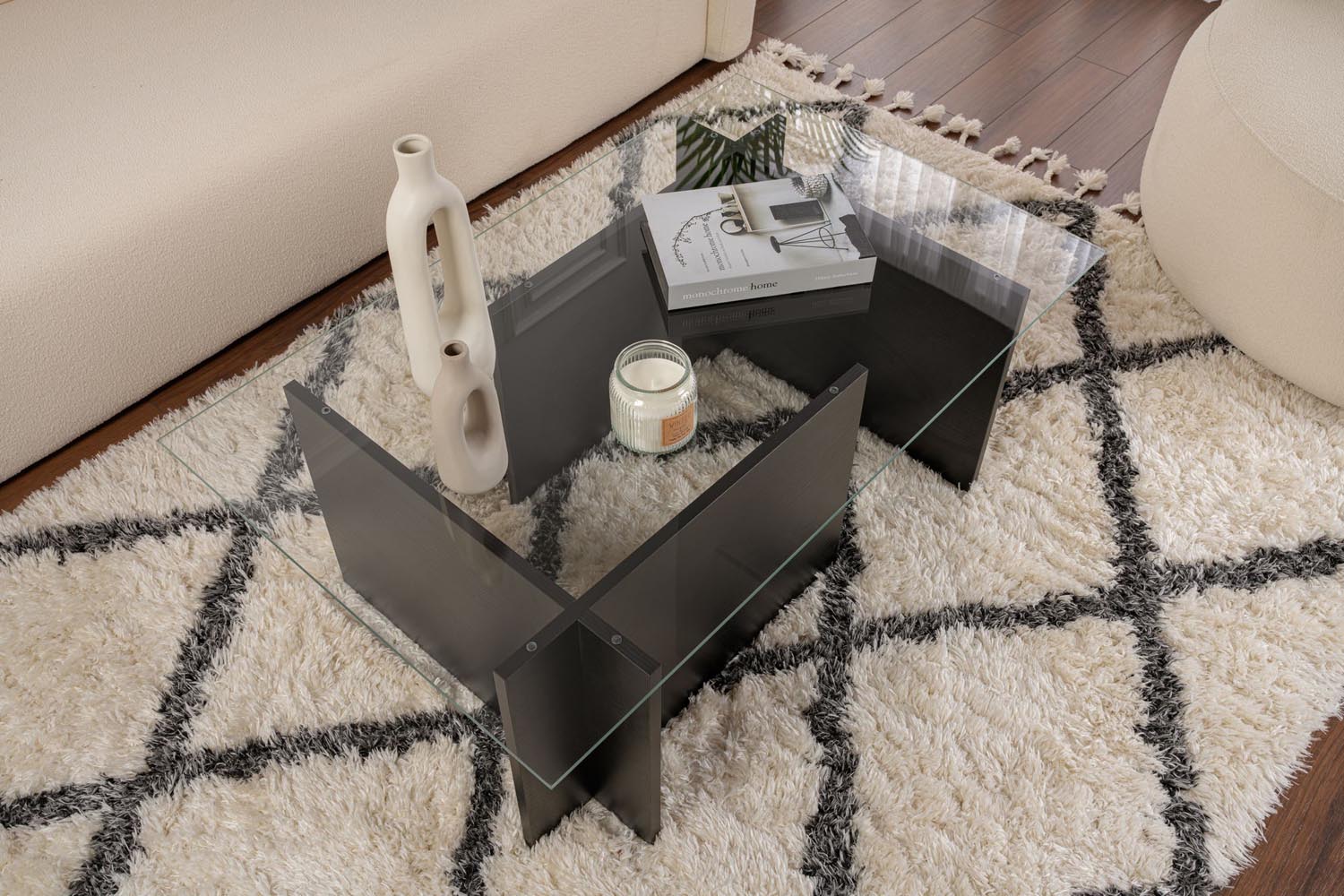 Vetrino - Wood Black in Holz Schwarz präsentiert im Onlineshop von KAQTU Design AG. Beistelltisch ist von Nordure