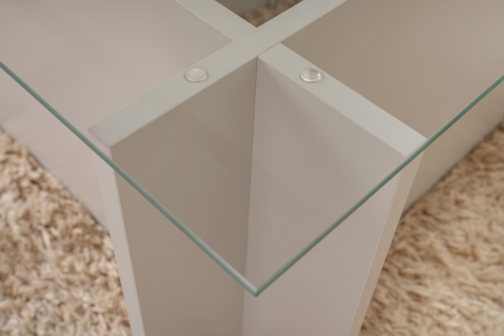 Vetrino - Grey in Grau präsentiert im Onlineshop von KAQTU Design AG. Beistelltisch ist von Nordure