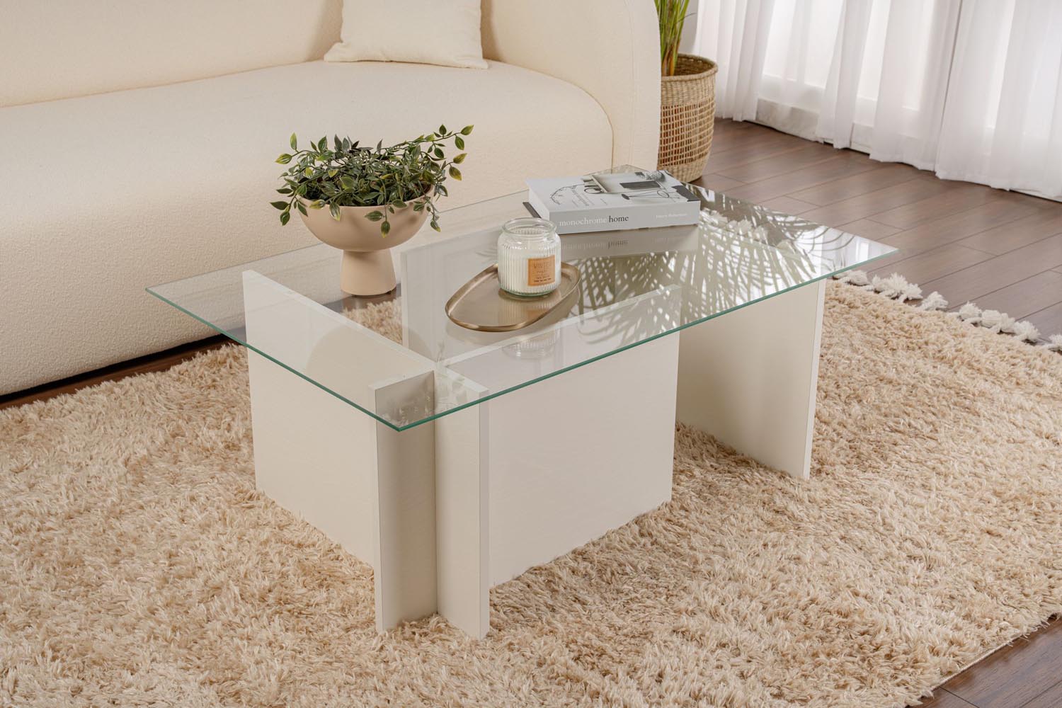 Vetrino - Wooden White in Holz Weiss präsentiert im Onlineshop von KAQTU Design AG. Beistelltisch ist von Nordure