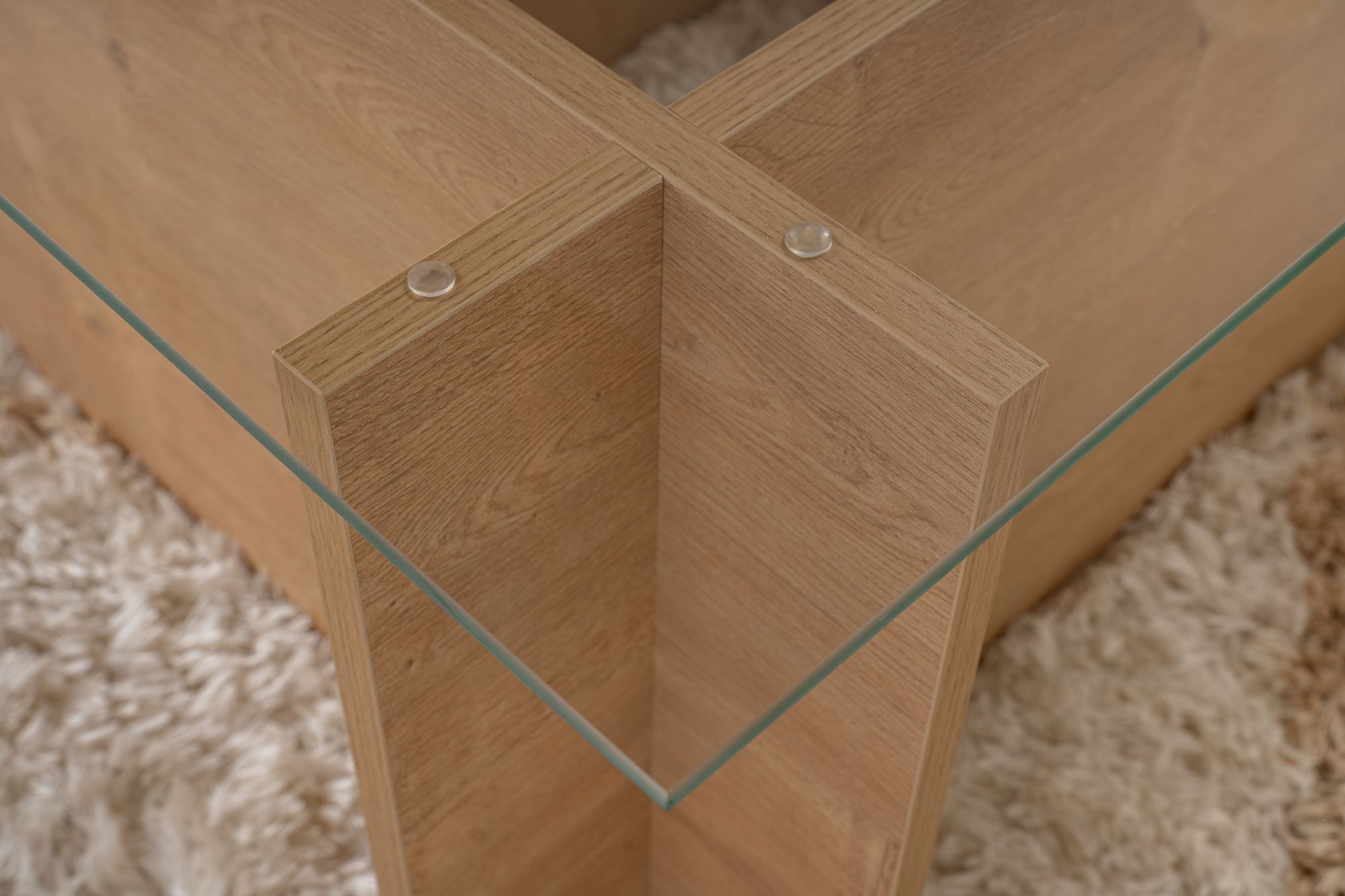 Vetrino - Honey Oak in Honig- Eiche präsentiert im Onlineshop von KAQTU Design AG. Beistelltisch ist von Nordure